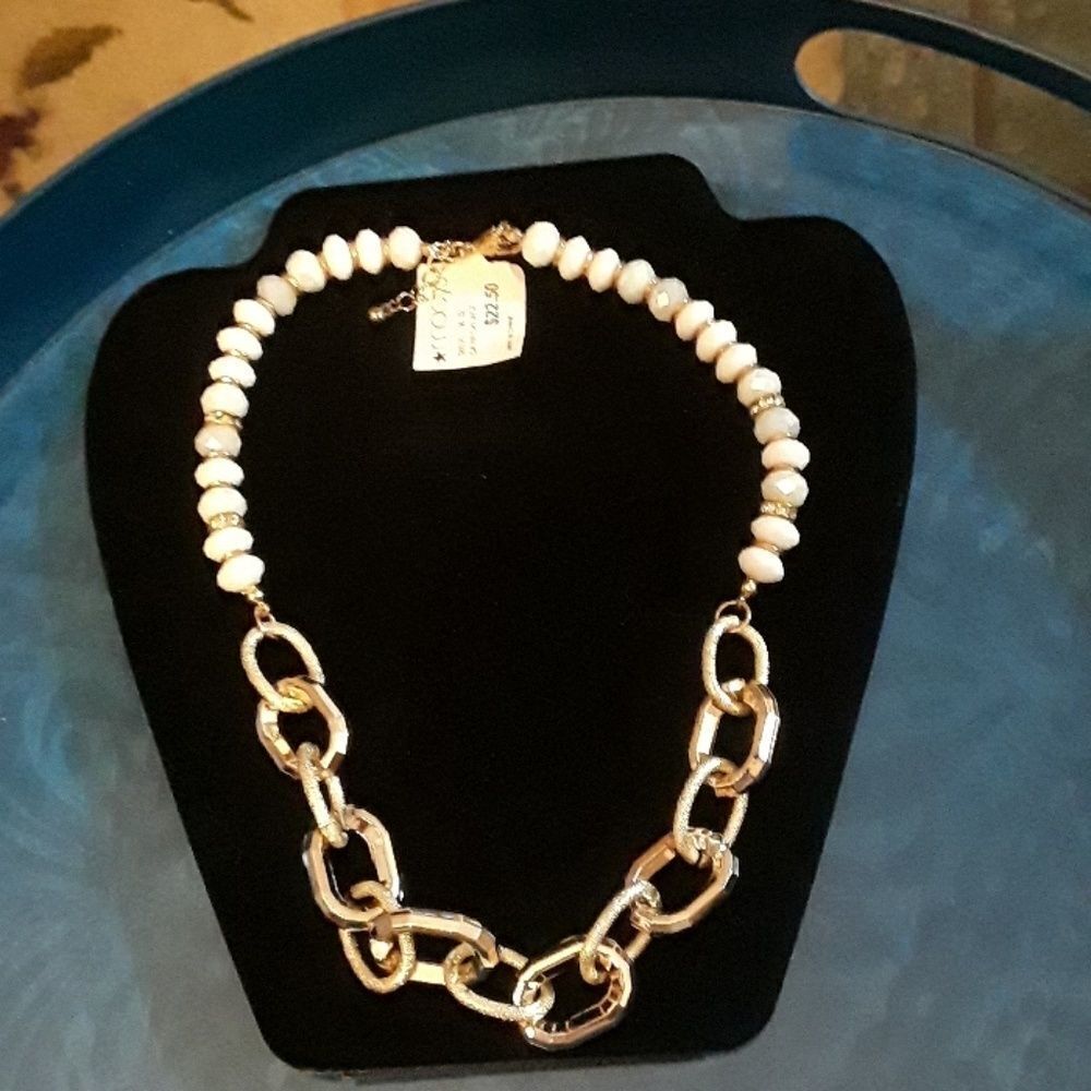 NWT Macy's necklace